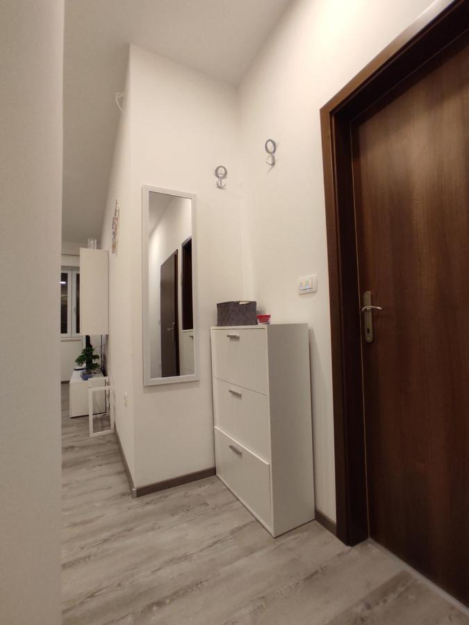 Apartment Ravnice オミシュ エクステリア 写真