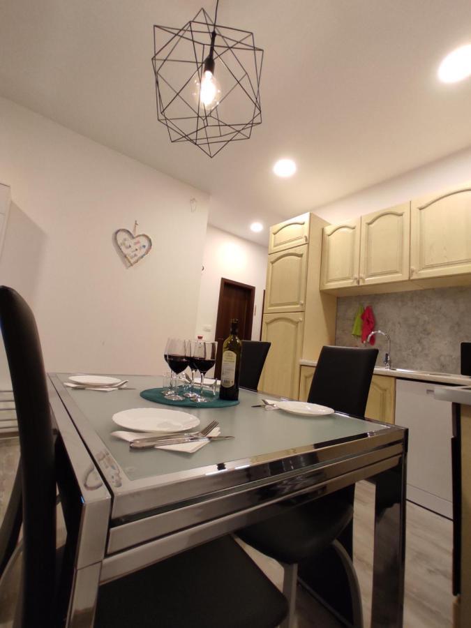 Apartment Ravnice オミシュ エクステリア 写真