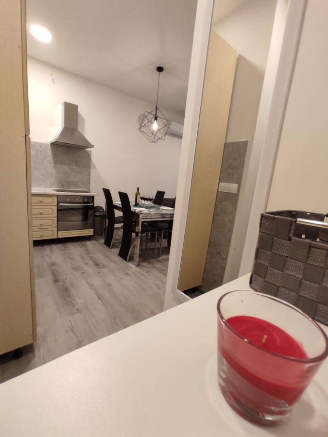 Apartment Ravnice オミシュ エクステリア 写真