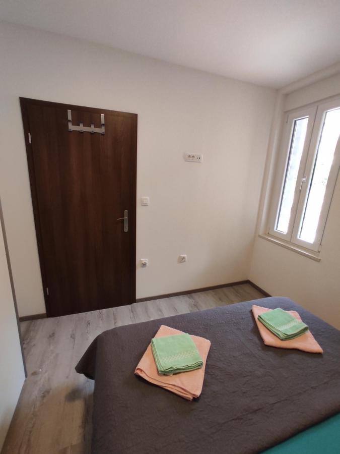 Apartment Ravnice オミシュ エクステリア 写真