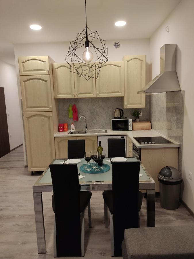 Apartment Ravnice オミシュ エクステリア 写真