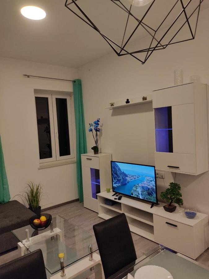 Apartment Ravnice オミシュ エクステリア 写真